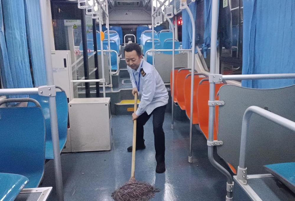 三分公司 謝永進